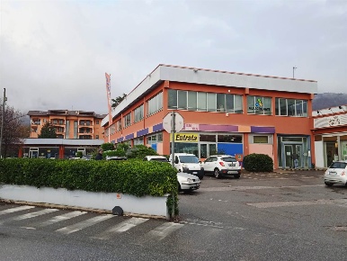 Foto Ufficio a Concesio di 200 m² con 5 locali in affitto