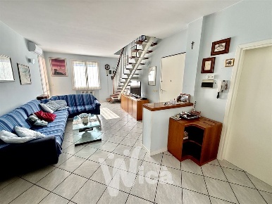 Foto Casa indipendente a Cesena di 208 m² con 6 locali in vendita