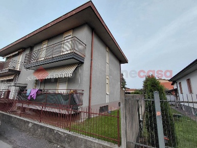 Foto Appartamento in Via Brodolini 1, Dairago di 80 m² con 3 locali