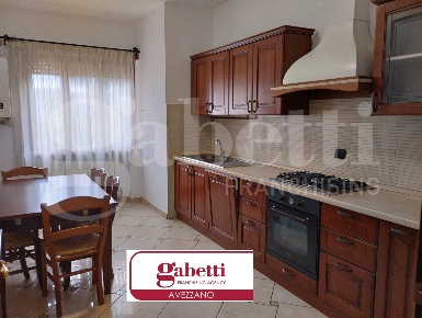 Foto Appartamento a Avezzano Centro di 100 m² con 3 locali in affitto