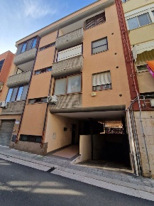 Foto Box in Via Montello 21, Brindisi Cappuccini di 50 m² con 1 locali