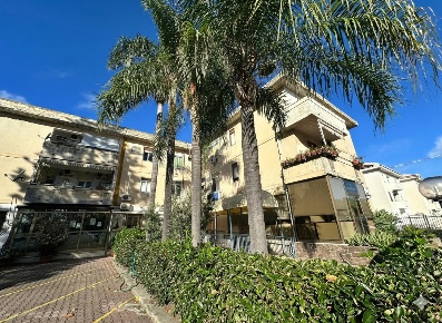 Foto Appartamento in Viale ANTONIO GRAMSCI 2, Milazzo di 100 m² in vendita