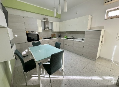 Foto Appartamento in Viale ANTONIO GRAMSCI 2, Milazzo di 100 m² in vendita