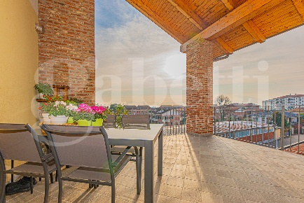 Foto Appartamento in Via Massimo d'Azeglio 13, Chieri Semicentro di 120 m²