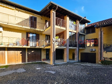 Foto Appartamento in Via Mazzini 12, Lomazzo Centro di 40 m² con 1 locali