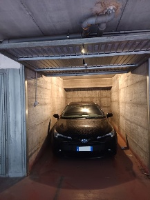 Foto Box in Via Don Giovanni VeritÃ  10, Milano Bovisa di 14 m² in vendita