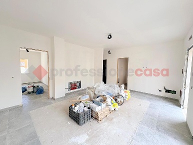 Foto Appartamento in Via Calabria 27, Guidonia Montecelio Villalba di 80 m²