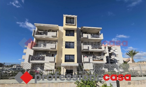 Foto Appartamento in Via Carlo Cacace 270, Taranto Talsano - San Donato