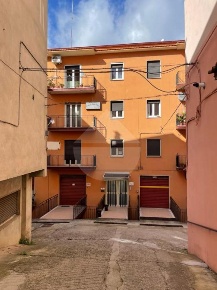 Foto Appartamento in Via Vincenzo Padula, Acri Centro di 140 m² in vendita
