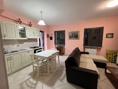 Foto Appartamento a Massa Centro di 75 m² con 3 locali in vendita