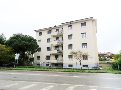 Foto Appartamento a Corbetta Semicentro, Isola di 95 m² con 5 locali