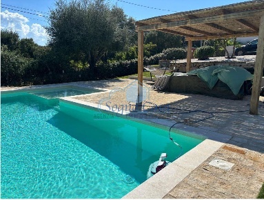 Foto Villa unifamiliare a Olbia Mannazzu, Putzolu di 147 m² con 6 locali