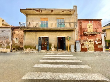 Foto Appartamento in via etnea 20, Tremestieri Etneo Centro di 322 m²