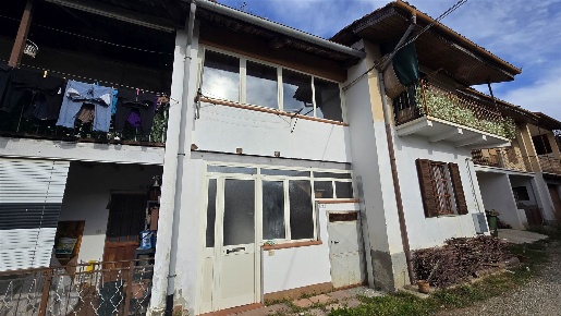 Foto Case indipendenti in Via Ceresane 6, Mongrando di 80 m² con 4 locali