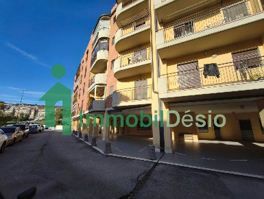 Foto Appartamento a Potenza Centro di 115 m² con 6 locali in vendita