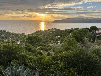 Foto Terreno edificabile a Capoliveri Centro di 3400 m² in vendita