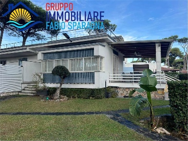 Foto Villa bifamiliare in via del roveto, Sessa Aurunca Baia Domizia