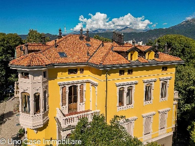 Foto Appartamento in Via Castiglia 10, Ivrea di 135 m² con 5 locali
