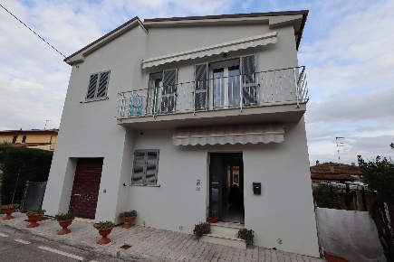 Foto Casa indipendente a Sinalunga di 120 m² con 5 locali in vendita