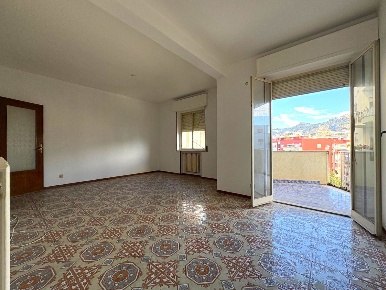 Foto Appartamento in Largo Friuli 2, Palermo De Gasperi - Croce Rossa