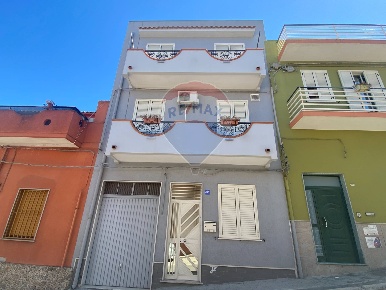 Foto Casa indipendente in Via Francesco De Sanctis, Pachino Centro