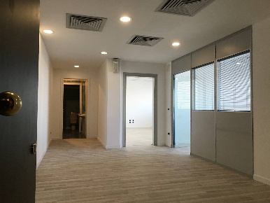 Foto Ufficio a Villorba Lancenigo Villorba di 170 m² con 6 locali