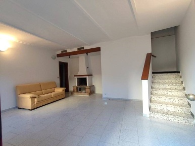 Foto Casa indipendente in Corso Panaro, Bondeno Centro di 105 m² in vendita