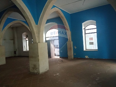 Foto Locale commerciale in Via Milano 42, Vittoria Centro di 134 m²