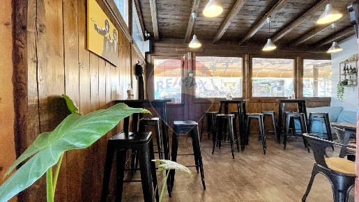 Foto Locale commerciale a Villanova di Camposampiero Villanova di 330 m²