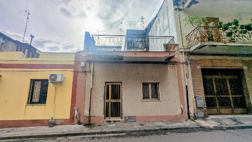 Foto Casa indipendente in via Garibaldi, Calatabiano di 130 m² con 2 locali