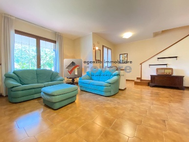 Foto Villa unifamiliare a Carbonera Mignagola di 187 m² con 8 locali