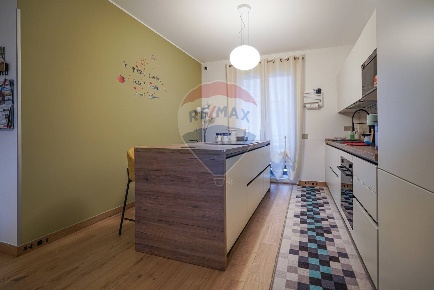 Foto Appartamento in via Colombo, Capriate San Gervasio Centro di 90 m²