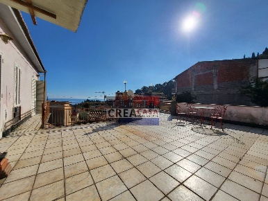 Foto Appartamento in via Etnea, Mascali Nunziata di 148 m² con 7 locali