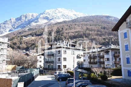 Foto Appartamento in Via San Vitale, Bormio Centro di 85 m² con 3 locali