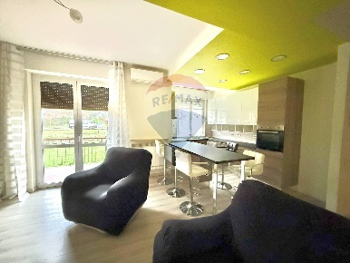 Foto Appartamento in Via Angelo Gotti, Villa d'Almè Centro di 91 m²