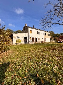 Foto Casa indipendente in Contrada Fegatara, Montegiorgio di 200 m²