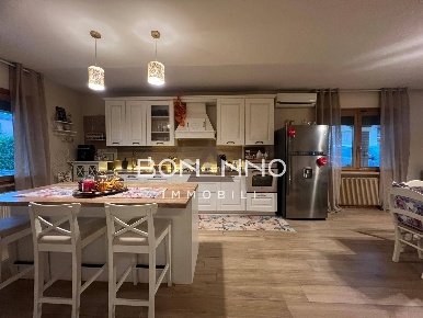 Foto Casa indipendente in Via Postioma, Vedelago di 370 m² con 8 locali