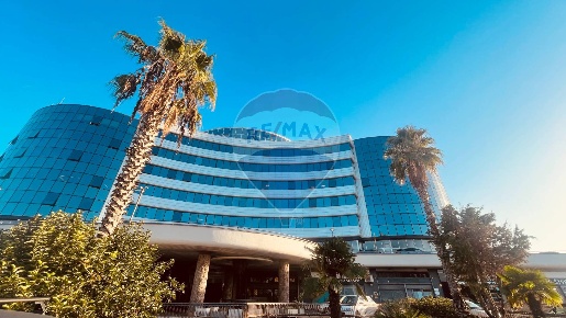 Foto Locale commerciale a Casalnuovo di Napoli Centro di 164 m² in vendita