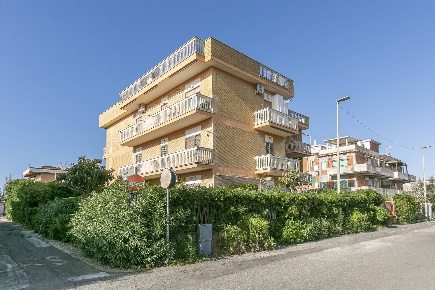 Foto Appartamento in Via Fiume, Pomezia Torvaianica - Celori Mare di 65 m²