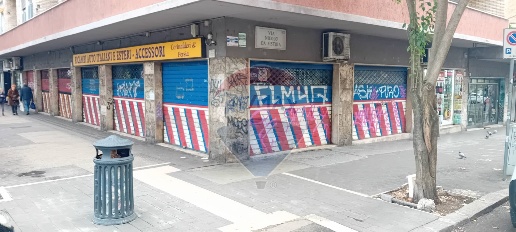 Foto Locale commerciale in Circonvallazione Ostiense, Roma Garbatella