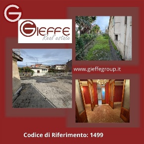 Foto Villa unifamiliare a Polistena di 1006 m² con 10 locali in vendita