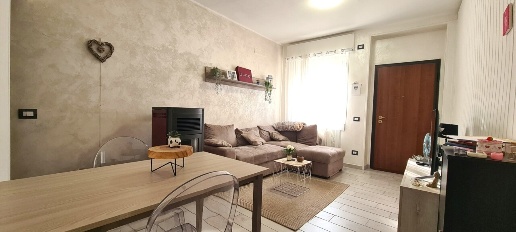 Foto Appartamento in Via Giuseppe Verdi, Borgosatollo Centro di 244 m²