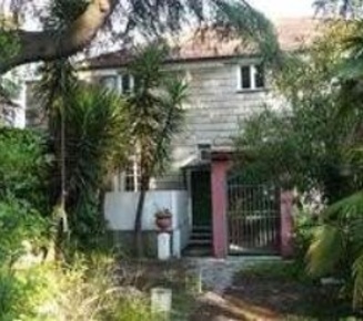 Foto Case indipendenti in Via Giovanni Amendola 7, Savona di 881 m²