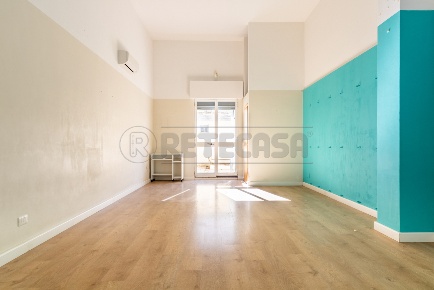 Foto Locale commerciale in Via amendola  16, Bisceglie di 45 m² in vendita