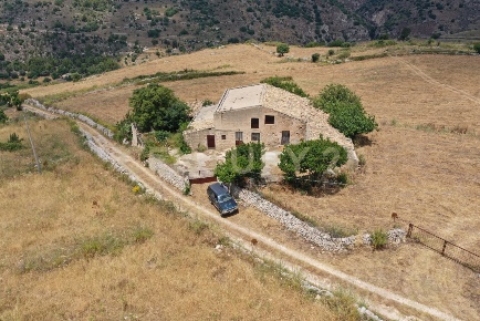 Foto Villa unifamiliare in SS115 km 323 SNC, Ragusa Zona Industriale
