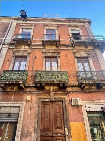 Foto Appartamento in Via S. Nicolò Al Borgo 33, Catania Borgo di 150 m²