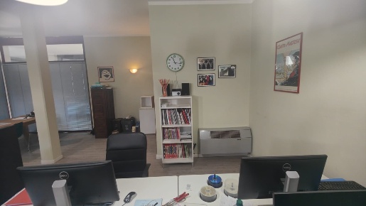 Foto Locale commerciale a Reggio nell'Emilia di 60 m² con 1 locali