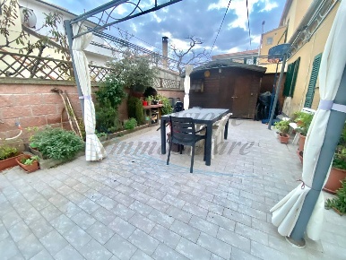 Foto Appartamento in Via Monte San Daniele, Cecina Cecina Centro di 115 m²