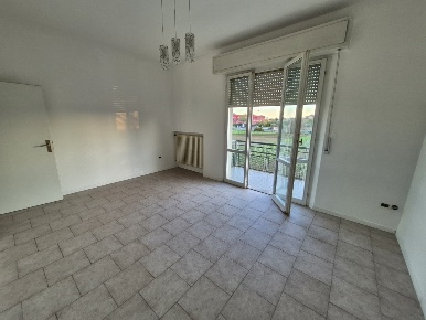 Foto Appartamento in via santerno, Rimini Ospedale di 115 m² con 5 locali