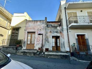 Foto Villa singola in Via dei Mille 45, Misterbianco Centro di 154 m²
